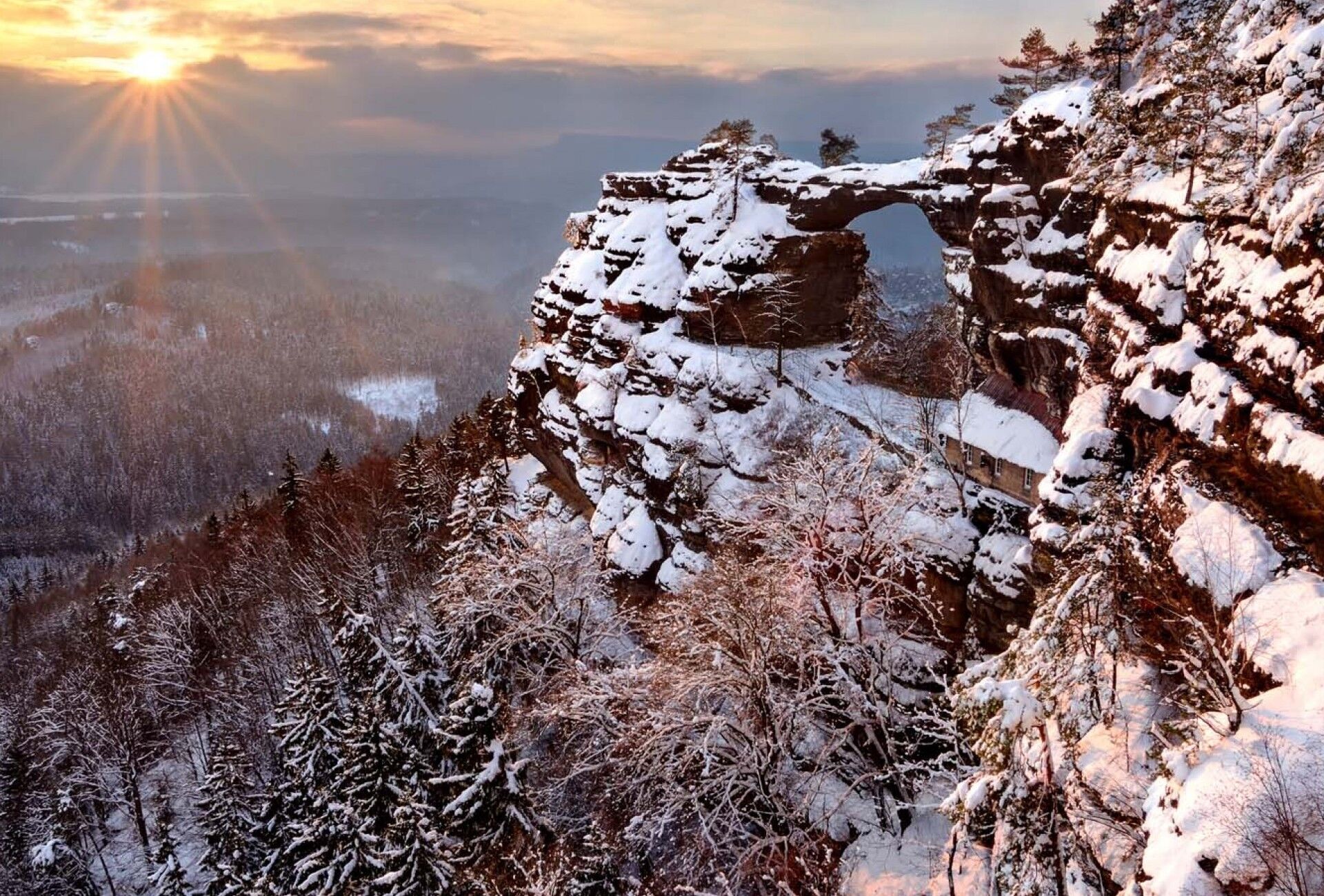 Pravcicka Gate hike in Winter snow