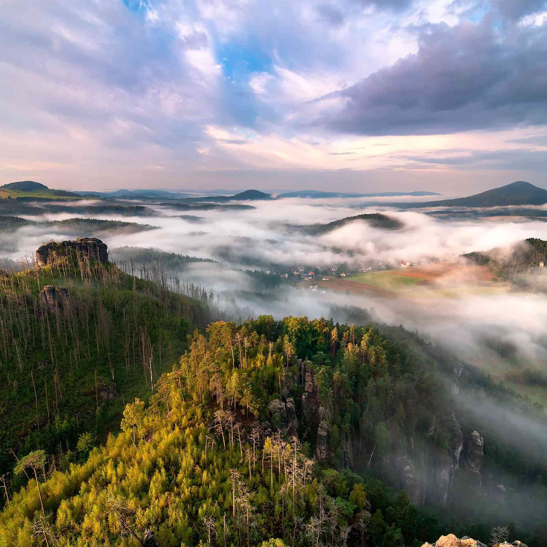 Sunrise-in-Bohemian-Switzerland